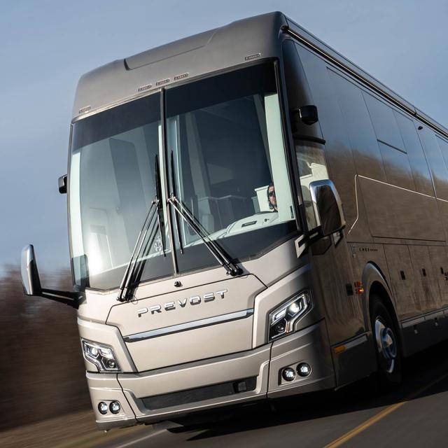 LOKI Coach Build LC-1452 | Entrance